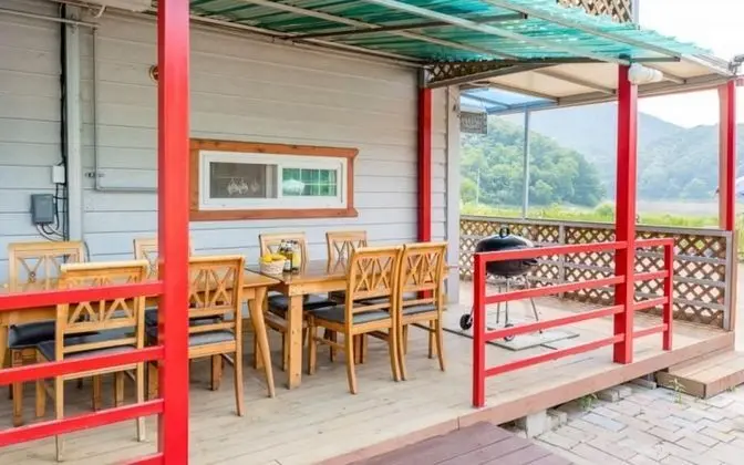 Oda (Room 102 (Group Family Room))