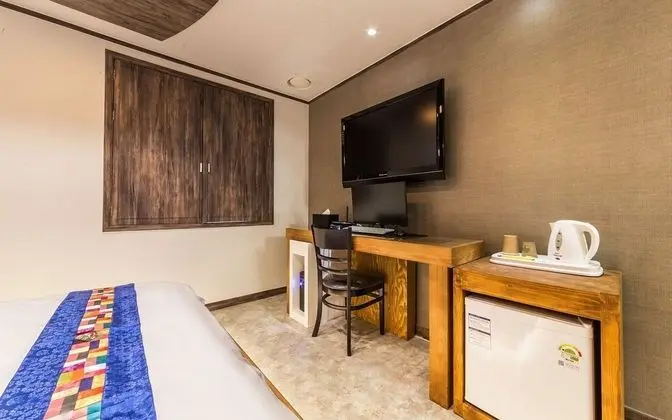 Oda (Comfortable room (You can watch Netfl)