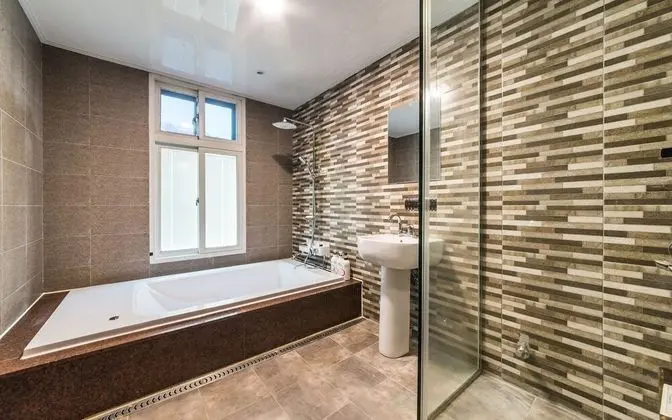 Oda (Comfortable room (You can watch Netfl)