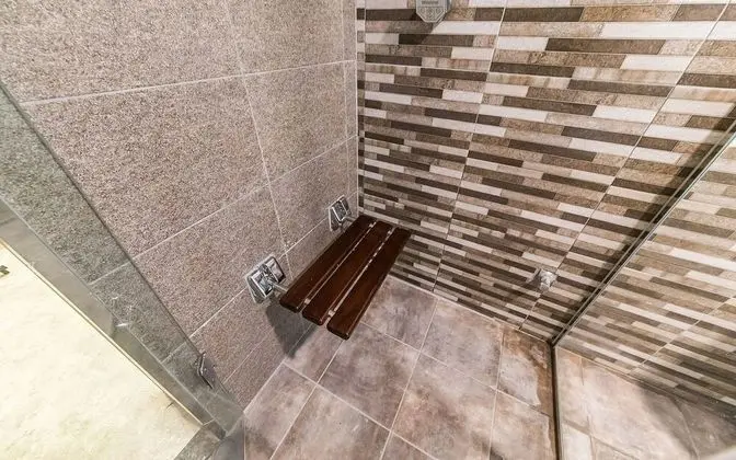 Oda (Comfortable room (You can watch Netfl)