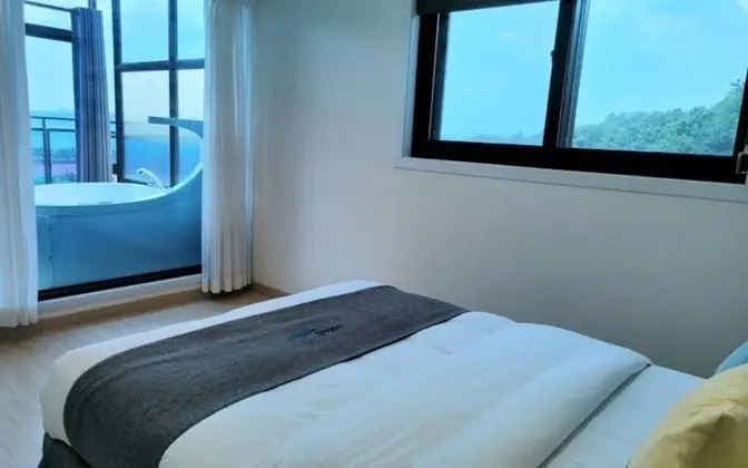 Oda (Liverpool Building 22 (Accessible Roo)