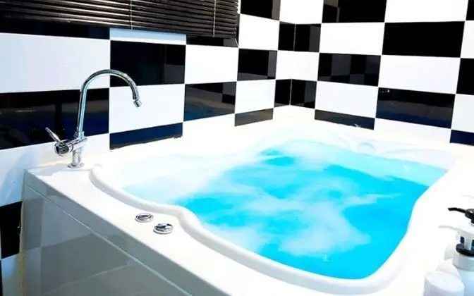 Oda (Couple Spa Room (Netflix Available))