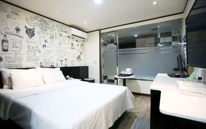 Oda (Couple Spa Room (Netflix Available))