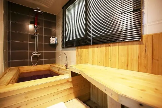 Oda (Hinoki Room (Netflix Available))