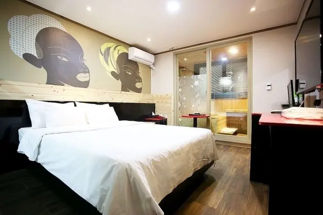 Oda (Hinoki Room (Netflix Available))