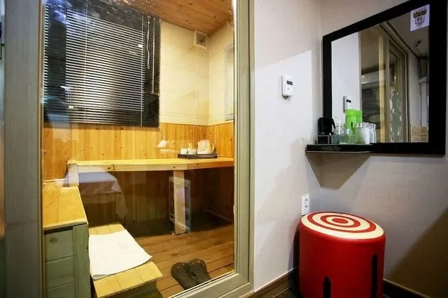 Oda (Hinoki Room (Netflix Available))