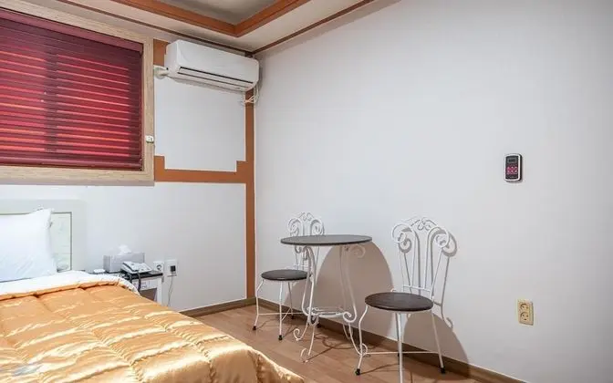 Oda (Special Room (Netflix Available))