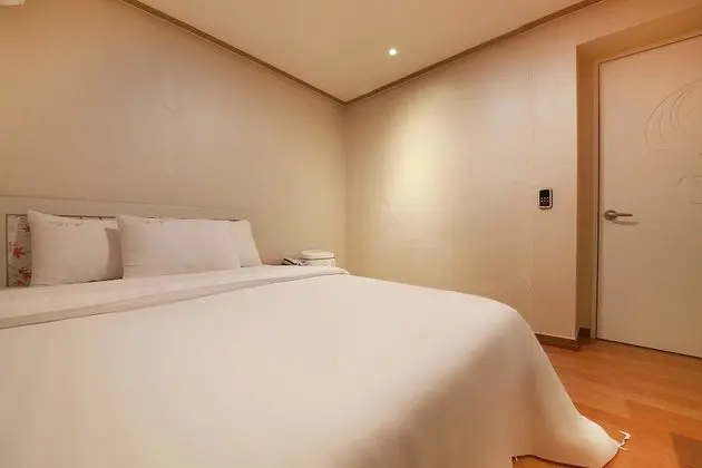 Oda (Standard Room (Netflix Available))