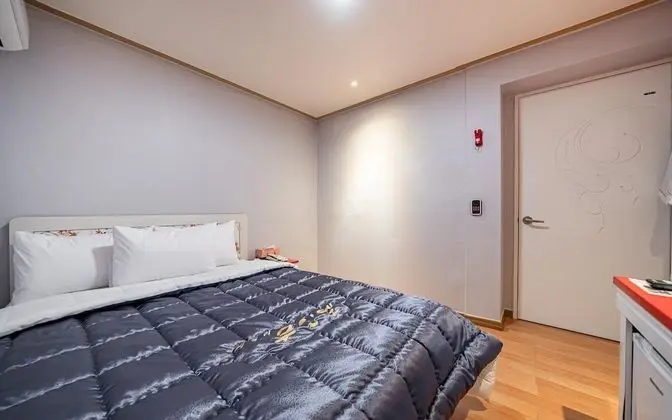 Oda (Standard Room (Netflix Available))