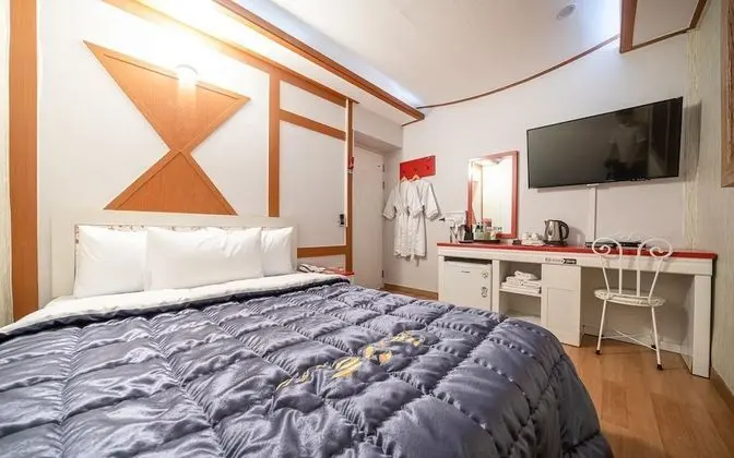 Oda (Standard Room (Netflix Available))