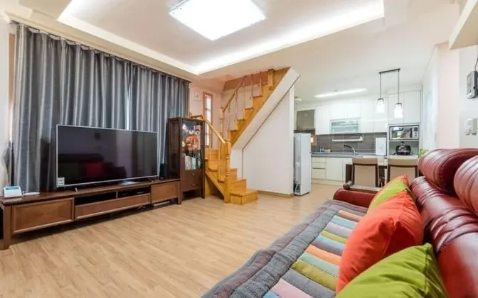 Oda (Rose of Sharon)