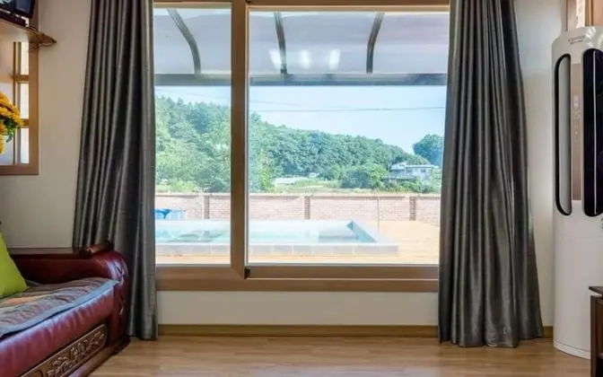 Oda (Rose of Sharon)