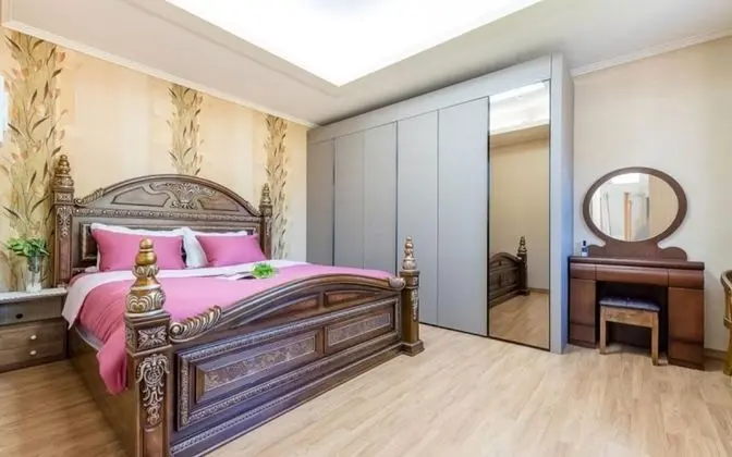 Oda (Rose of Sharon)