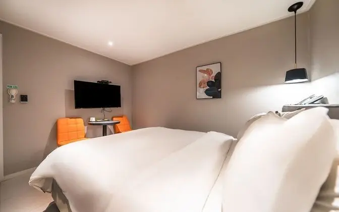 Oda (Bath yum (Netflix available & couples)