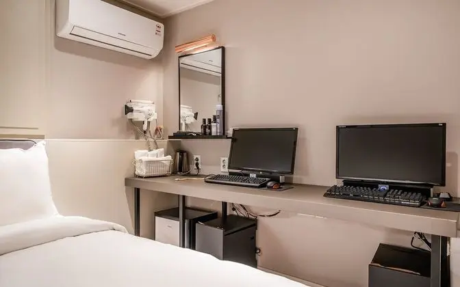 Oda (Bath yum (Netflix available & couples)