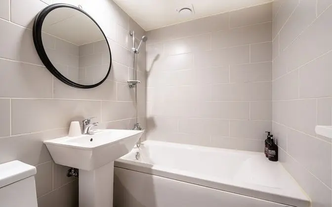 Oda (Bath yum (Netflix available & couples)