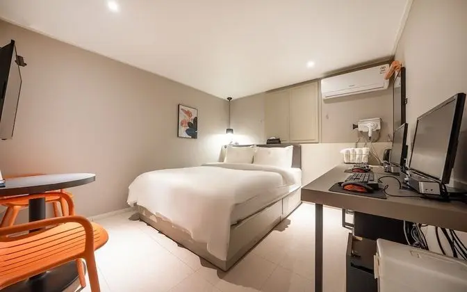 Oda (Bath yum (Netflix available & couples)