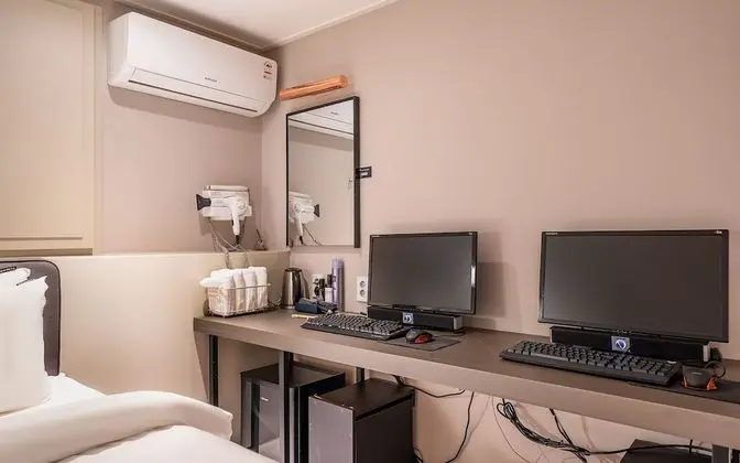 Oda (Bath yum (Netflix available & couples)