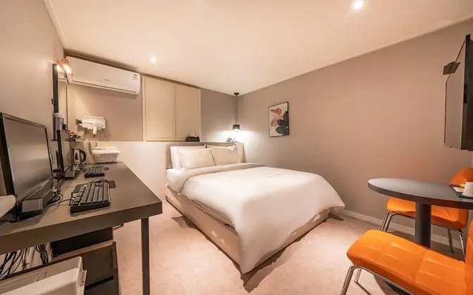 Oda (I'm a couple (Netflix available & Cou)