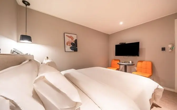 Oda (I'm a couple (Netflix available & Cou)