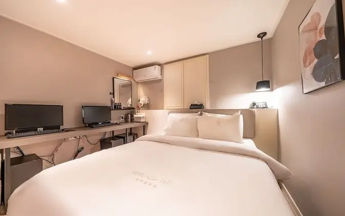 Oda (I'm a couple (Netflix available & Cou)