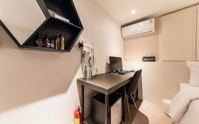 Oda (Yum (Netflix available))