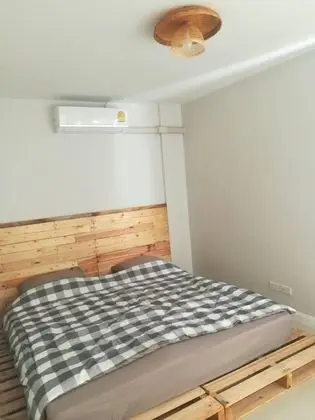 Standard Double Room with Shared Bathroom