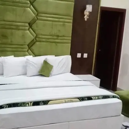 Comfort Tek Büyük Yataklı Oda