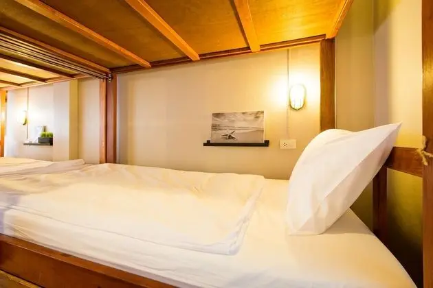 10 Beds Mixed Dorm