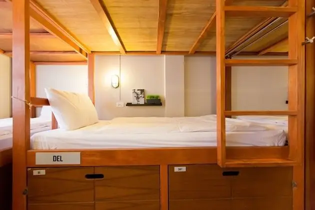 10 Beds Mixed Dorm