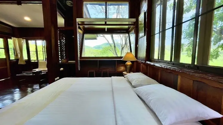 Cabin with Mountain View