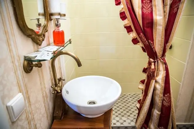 Deluxe Tek Büyük Yataklı Oda, 1 Çift Kişilik Yatak, Sigara İçilmez