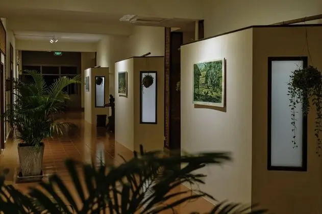 Economy Tek Büyük veya İki Ayrı Yataklı Oda (Window on Corridor)