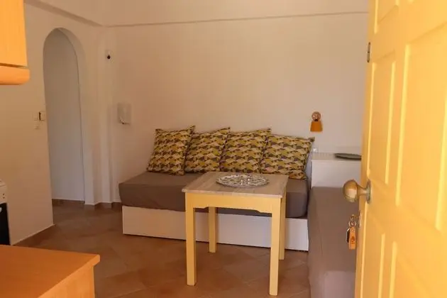 Apart Daire (YELLOW APARTMENT)