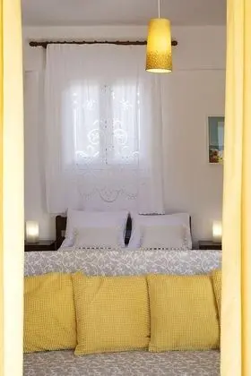 Stüdyo (YELLOW STUDIO)