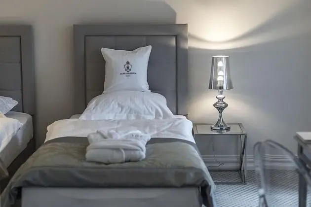 Standard Tek Büyük veya İki Ayrı Yataklı Oda