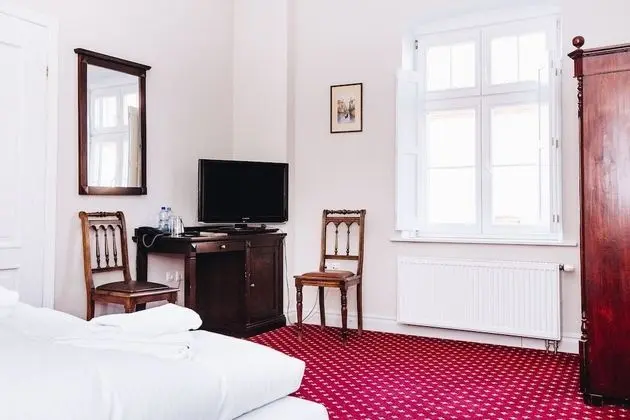 Tek Büyük Yataklı Oda