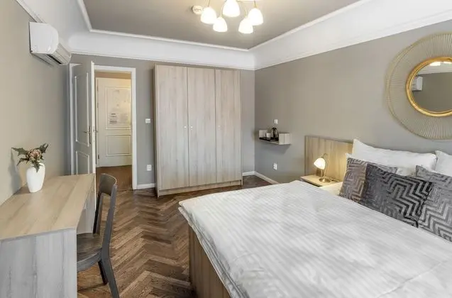 Deluxe Tek Büyük Yataklı Oda