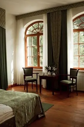 Classic Tek Büyük veya İki Ayrı Yataklı Oda