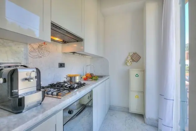 Family Apart Daire, 1 Çift Kişilik Yatak ve Çekyat (Palace 34 Few Meters From The Sea)