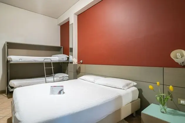 Standard Dört Kişilik Oda