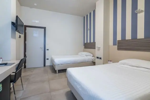 Standard Üç Kişilik Oda