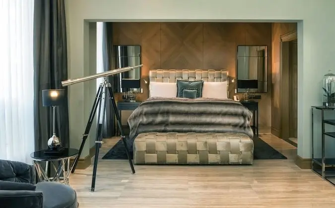 Süit (Park Suite w. free Club Lounge Access)