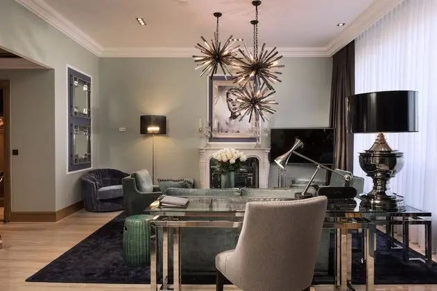 Süit (Park Suite w. free Club Lounge Access)