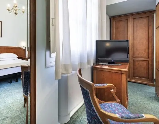 Comfort Tek Büyük veya İki Ayrı Yataklı Oda