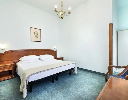 Comfort Tek Büyük veya İki Ayrı Yataklı Oda