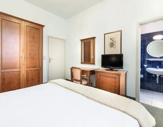 Comfort Tek Büyük veya İki Ayrı Yataklı Oda