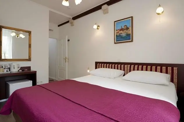 Tek Büyük veya İki Ayrı Yataklı Oda