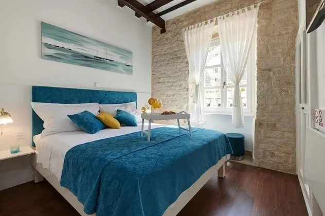 Tek Büyük Yataklı Oda