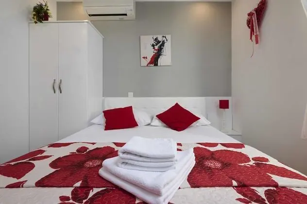 Tek Büyük Yataklı Oda